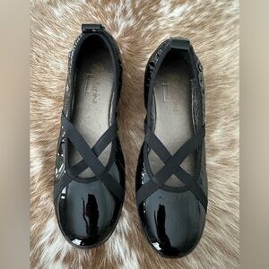 NATURINO Ladies Women’s Size 36 Black Patent Ballet Flats Elastic Straps